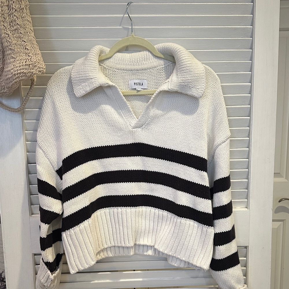 pistola White and Black Striped V-Neck Collar Sweater